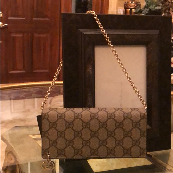 COPY - 100% Authentic GG Supreme Canvas Chain Wallet - Picture 3 of 8